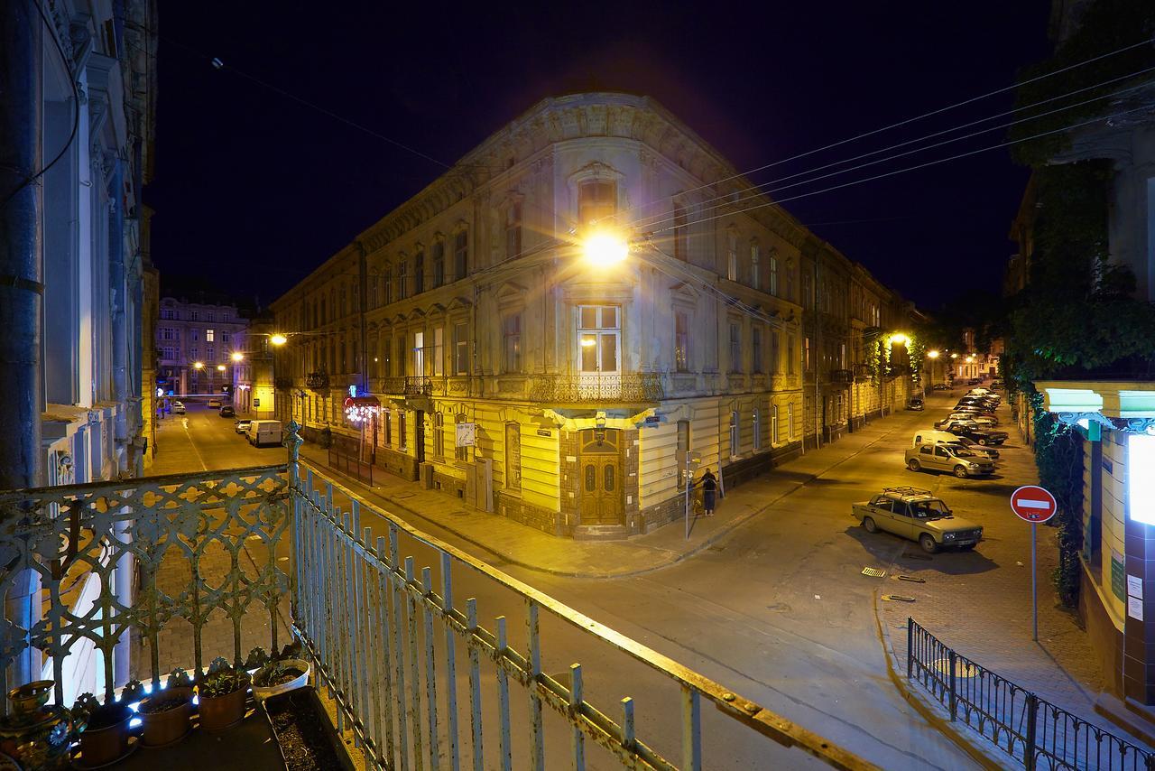 Goldstar Daire Lviv Dış mekan fotoğraf